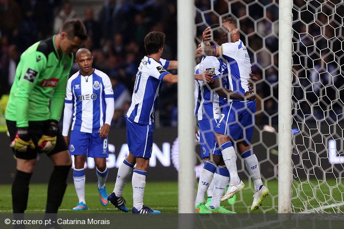 252043_galeria_fc_porto_v_arouca_liga_nos_j25_2014_15.jpg