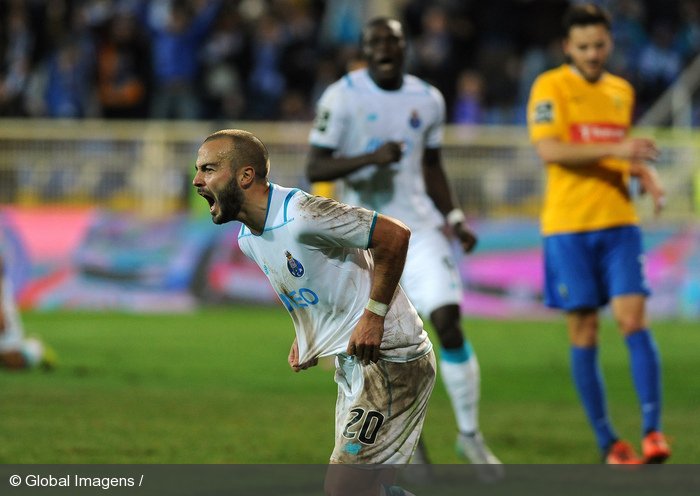 315320_galeria_estoril_praia_x_fc_porto_liga_nos_2015_16_j_20.jpg